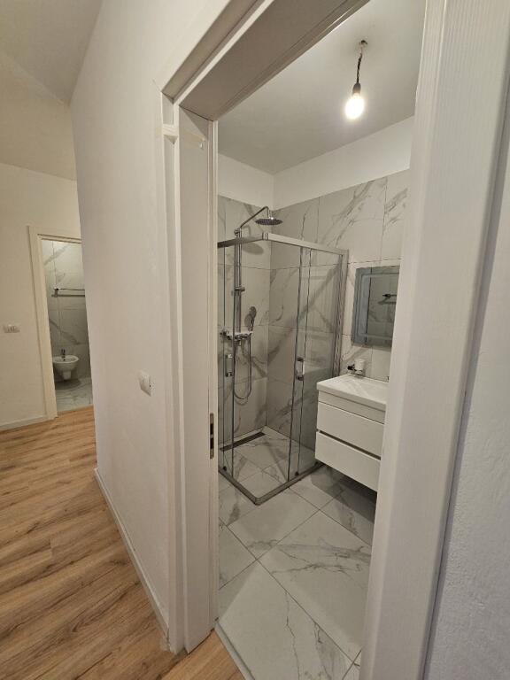 Apartament 2+1+2 tualete, Kopshti zologjik!