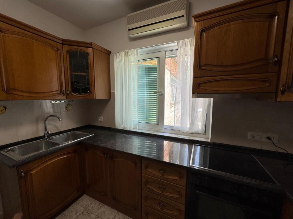 Apartament 2+1+2+ ballkon per Qira ne Qender