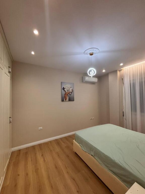 1+1, i mobiluar perballe delijorgjit cmimi 600 euro