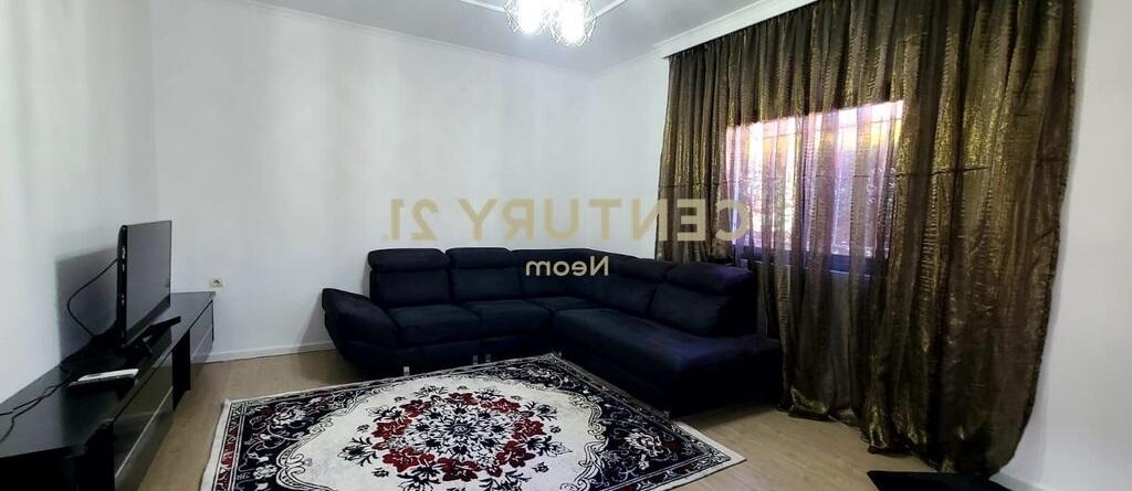 Jepet shtepi private 2+1 tek Rr. Jordan Misja