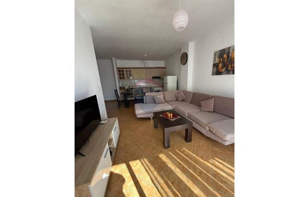 Apartament 2+1 me qera ne Astir