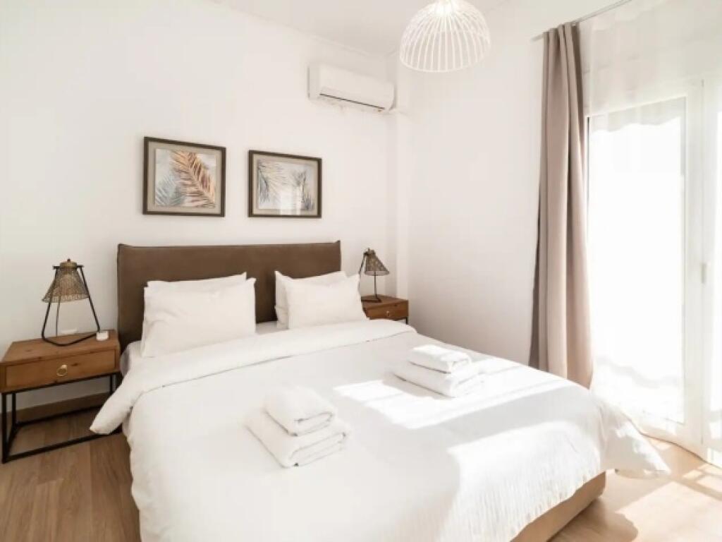 Apartment for rent 1+1 at Bulevardi Zogu i Pare (ID B2101304) Tirana