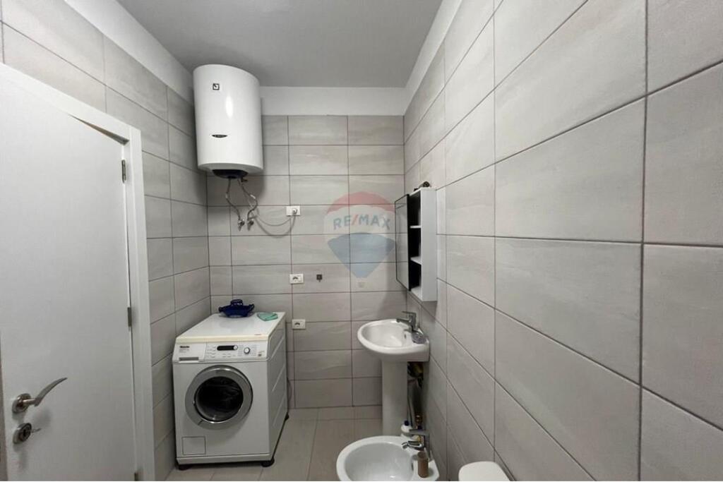 QIRA APARTAMENT 3+1 XHAMIA E SELITES!