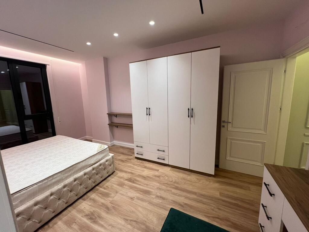 Jepet me qira 3+1+2 PORCELAN RESIDENCA ERLI