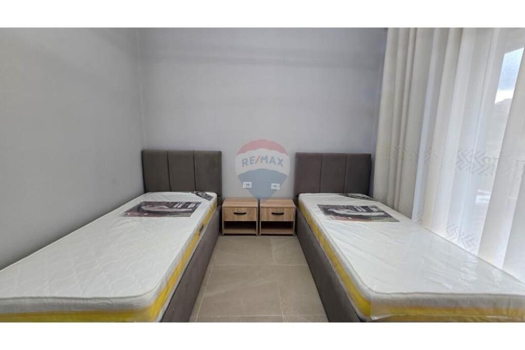 Apartment (2+1+2) plus parking space for rent is offered