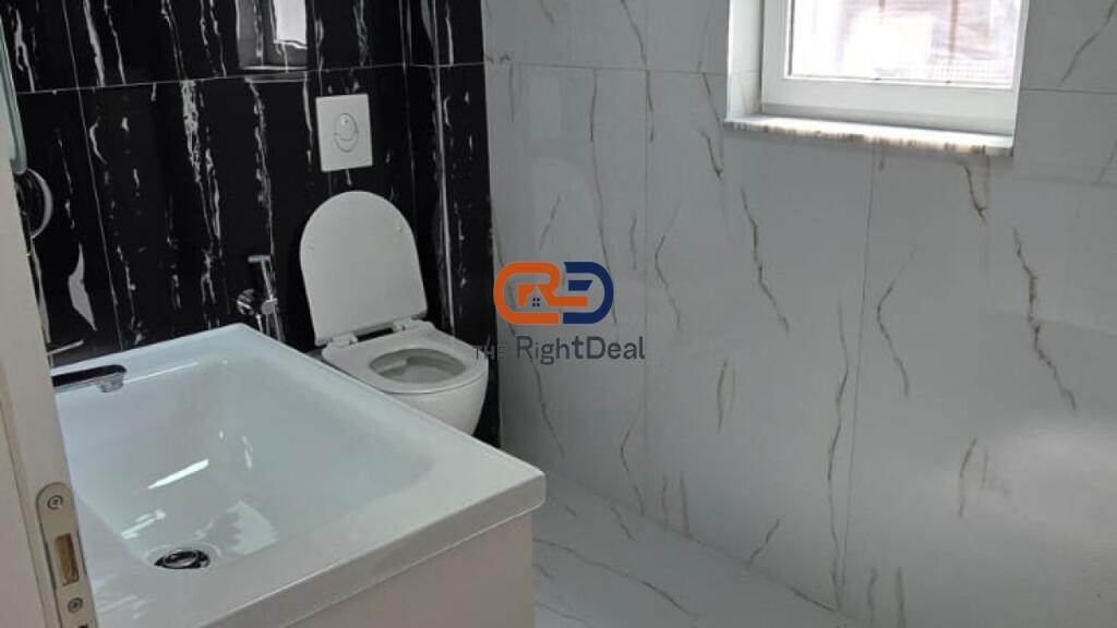 Al Mozaiku di Tirana, Appartamento 1+1 in Vendita, Con Posizione Perfetta!!