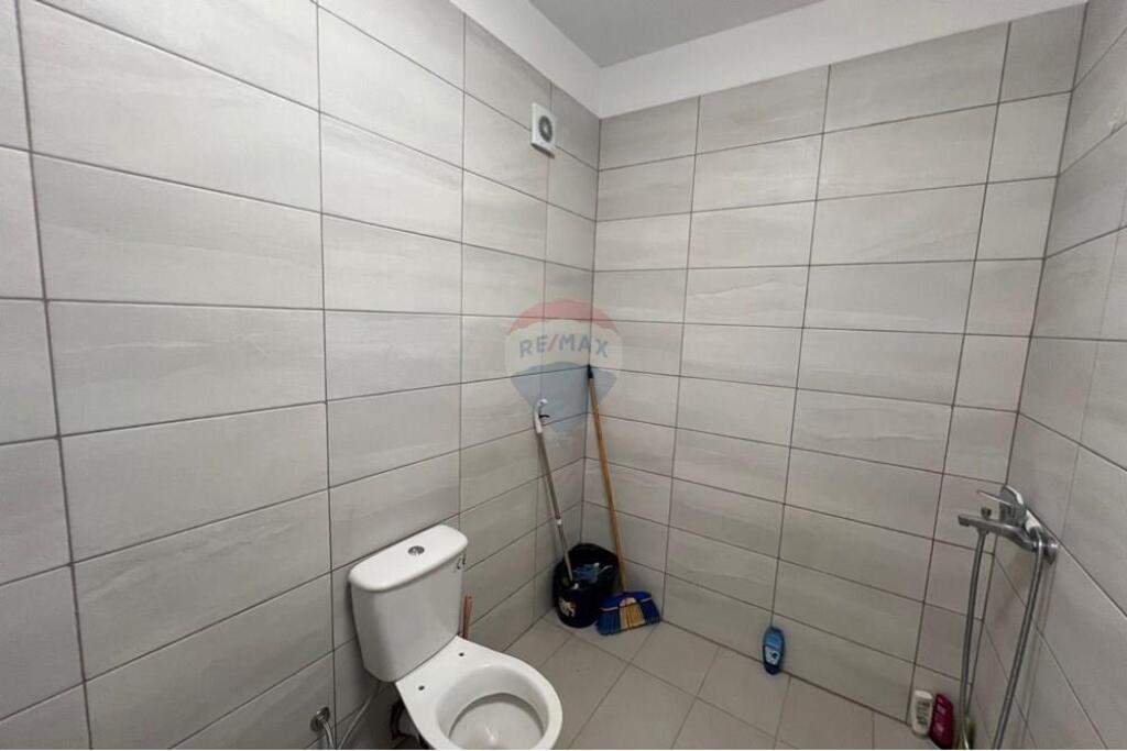 SHITET APARTAMENT 3+1 XHAMIA E SELITES!
