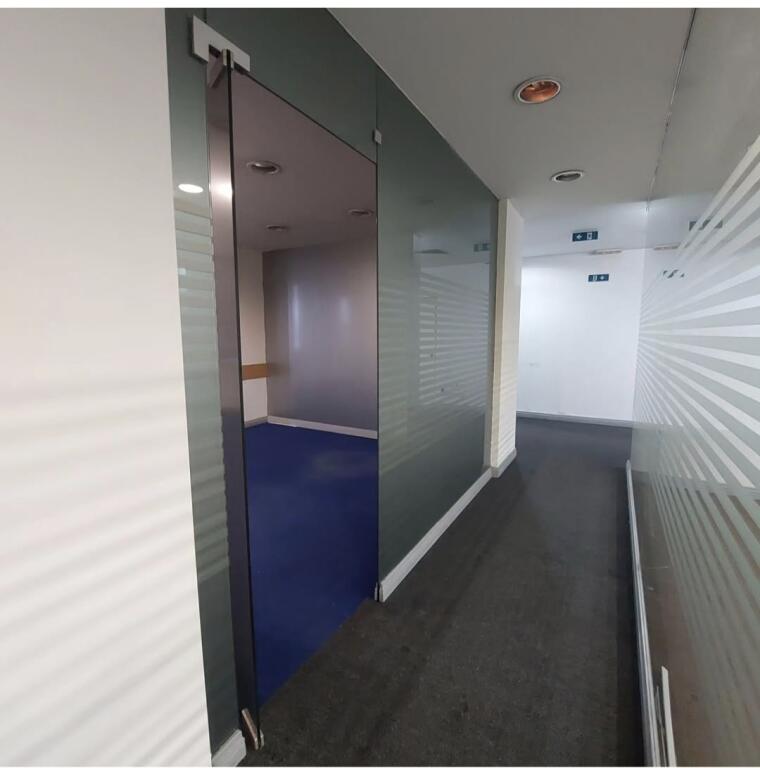 Jepet me qera ambient biznesi ose zyra 265 m²  te Zogu i Zi!