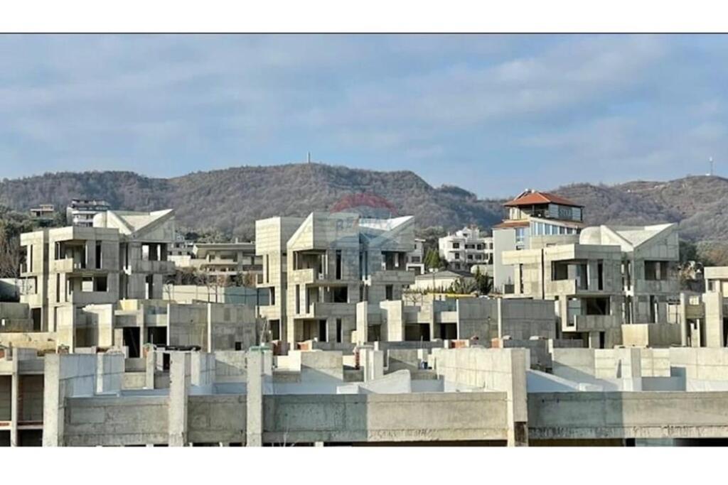 Apartment 3+1+2 for sale in Green Valley Residence