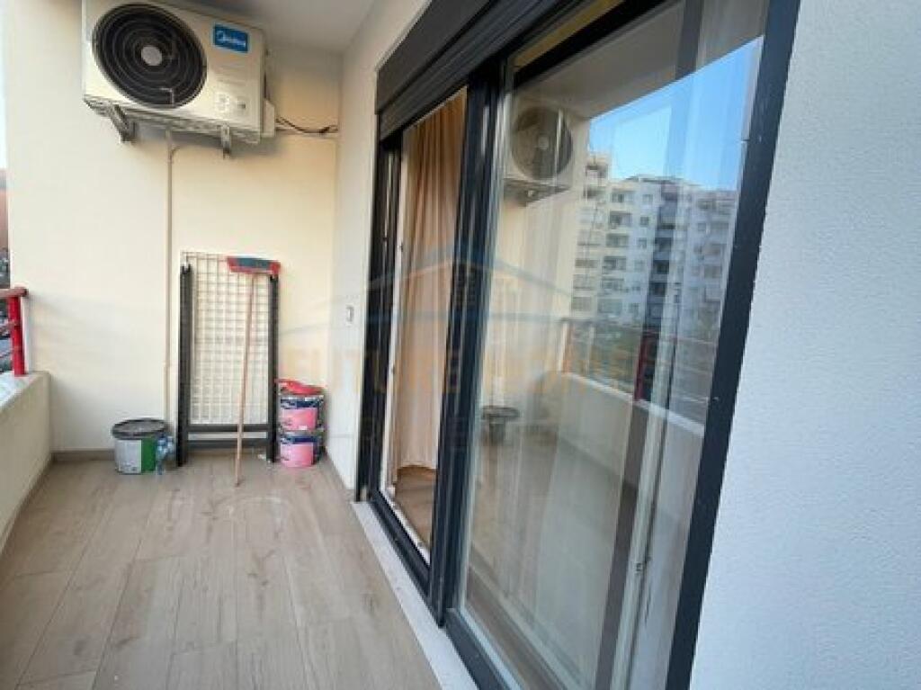Shitet , Apartament 2+1+2 , Bulevardi Migjeni , Tirane