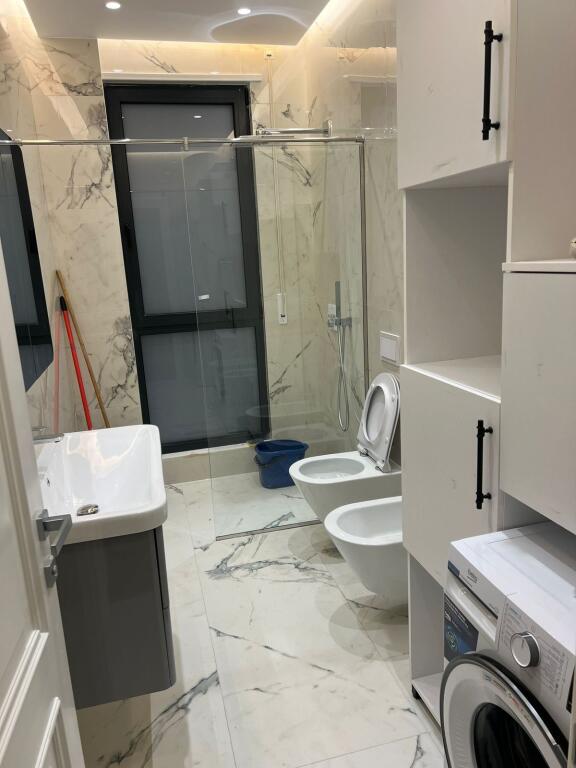 Jepet me qira 3+1+2 PORCELAN RESIDENCA ERLI