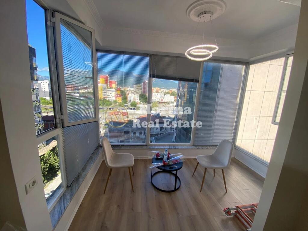 Rent Apartment 1+1, at the Train Station, 650 Euro