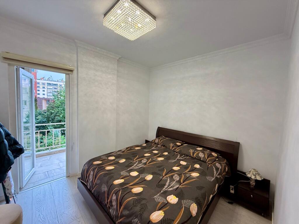 APARTAMENT 3+1 ME QIRA – PRANË AMBASADËS AMERIKANE