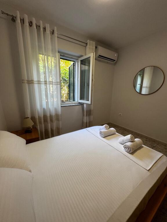 Apartament 2+1+2+ ballkon per Qira ne Qender