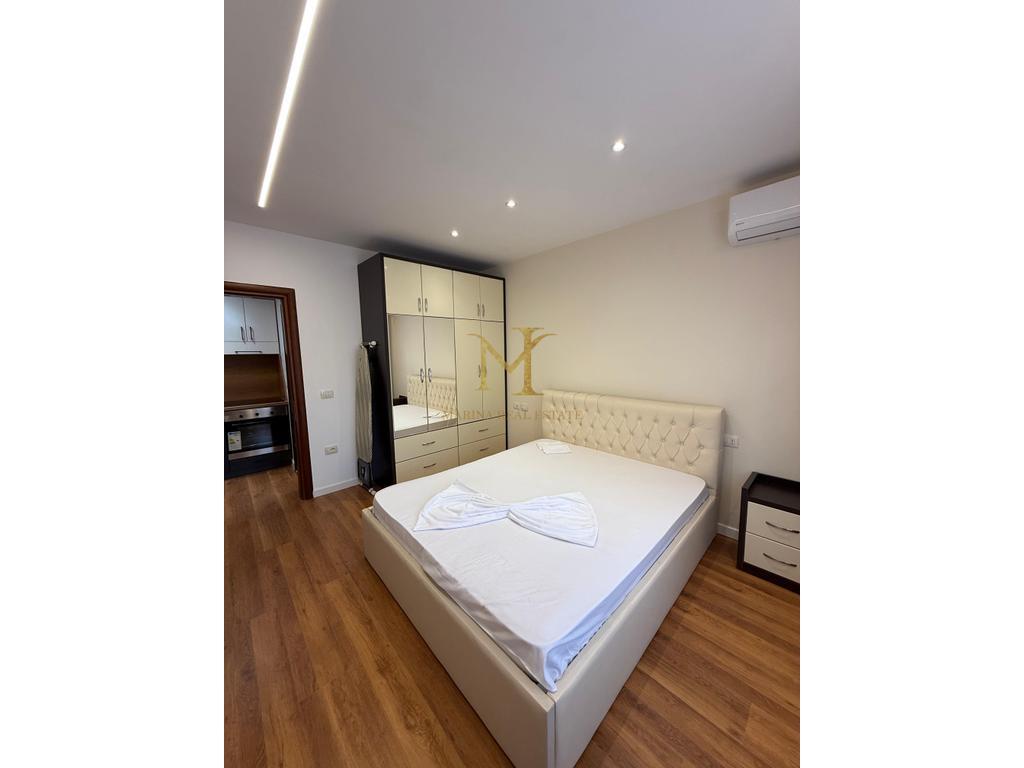 SHITET APARTAMENT 1+1 I INVESTUAR NE DETAJE , PLAZH ILIRIA !!