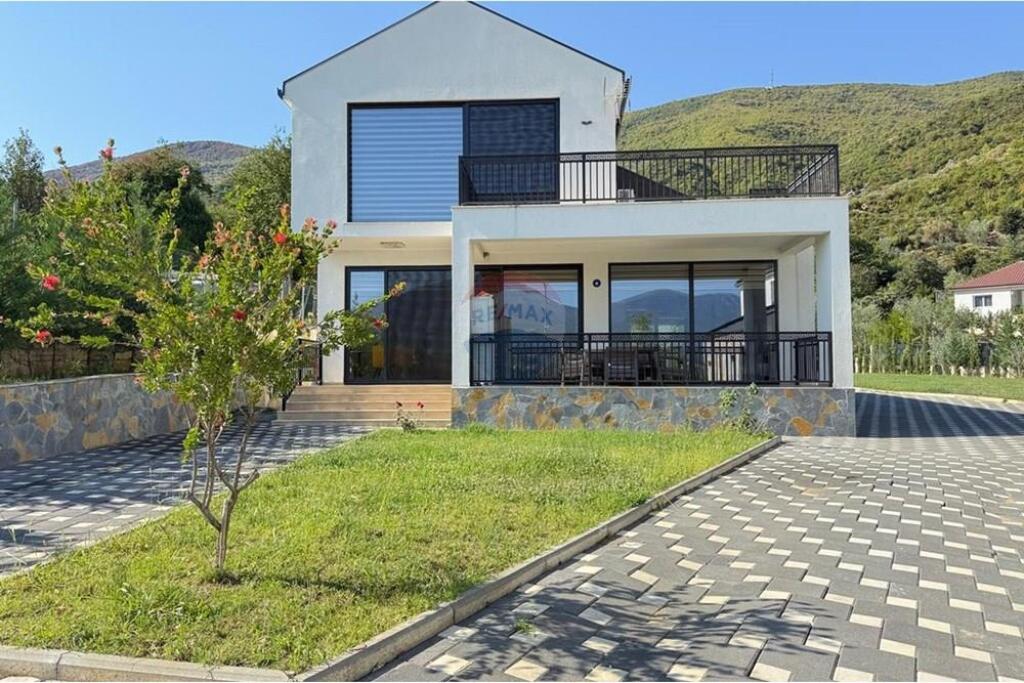 Villa in affitto a Bërzhite !