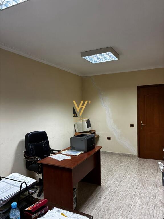 OFFICE 30 M2 FOR RENT AT 21 DHJETORI 40,000 LEKE