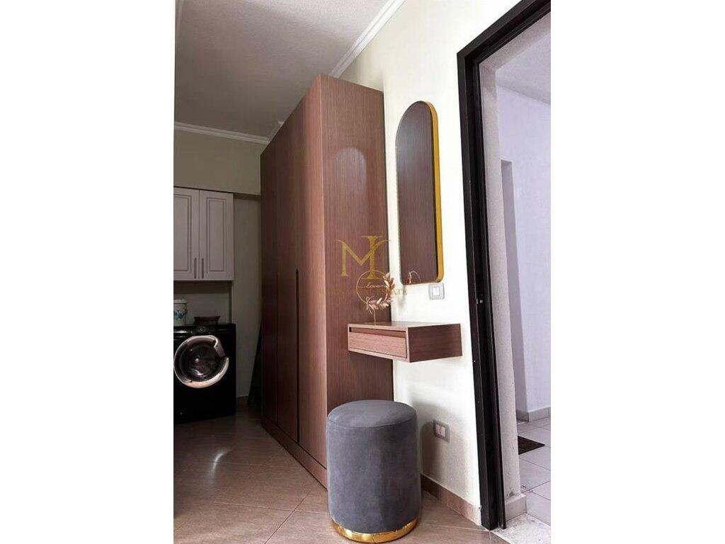 APARTAMENT 1+1 ME QERA AFATGJATE NE SHKEMBIN E KAVAJES !!