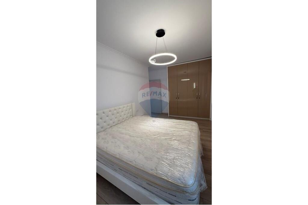 Apartment (2+1+2) plus parking space for rent is offered