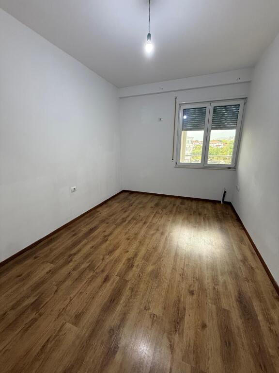 🏡 Apartament për Shitje – 2+1+2 📍 Kinostudio