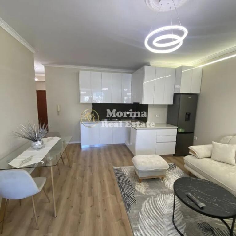 Rent Apartment 1+1, at the Train Station, 650 Euro