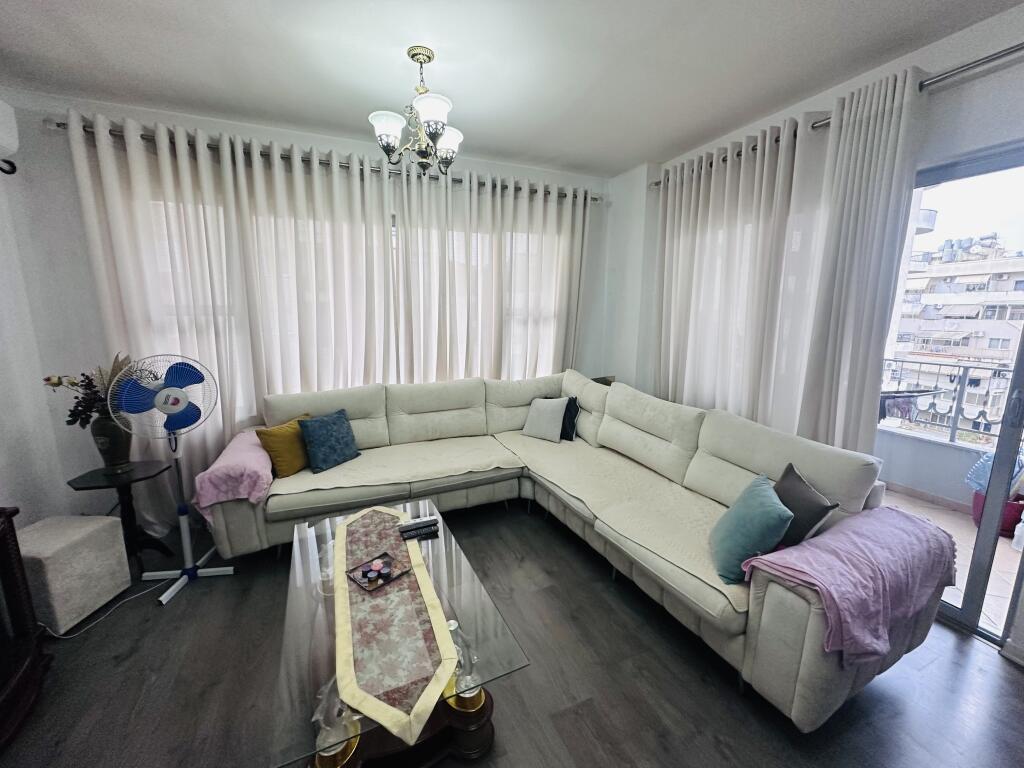 Appartamento 1+1+1 Balcone In Affitto