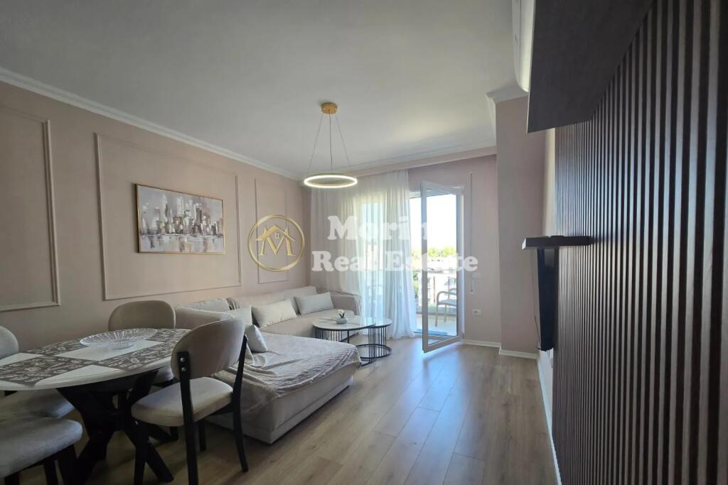 Affitto, Appartamento 2+1+Balcone, ad Astir, presso ”Vila L 2021”, 650 euro/mese