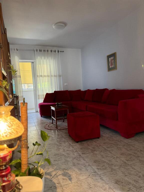 Apartament 2+1+2+ ballkon per Qira ne Qender