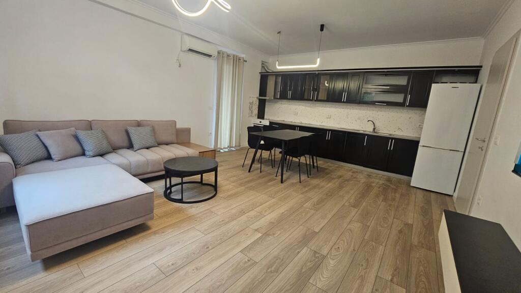 🏡 Kiralık 2+1 daire – Kodra e Diellit