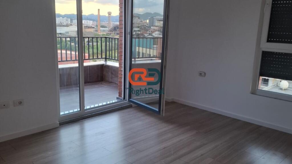 Ne Paskuqan, Jepet me Qira Apartament 2+1+Parkim Me Pamje Nga Tirana!