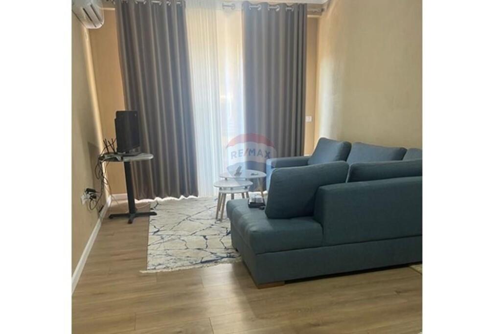 Apartament 2+1 me Qira, Shkoze !