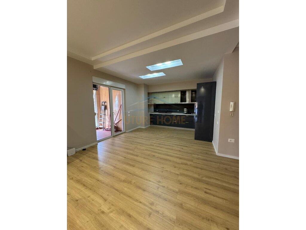 Shitet, Apartament 2+1, Oxhaku, Tirane.