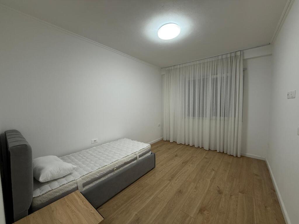 Apartament me qera 3+1+2+parkim Astir,Rezidenca Klensi