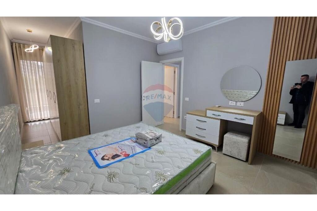 Apartment (2+1+2) plus parking space for rent is offered