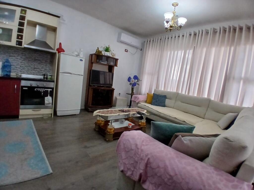 Appartamento 1+1+1 Balcone In Affitto