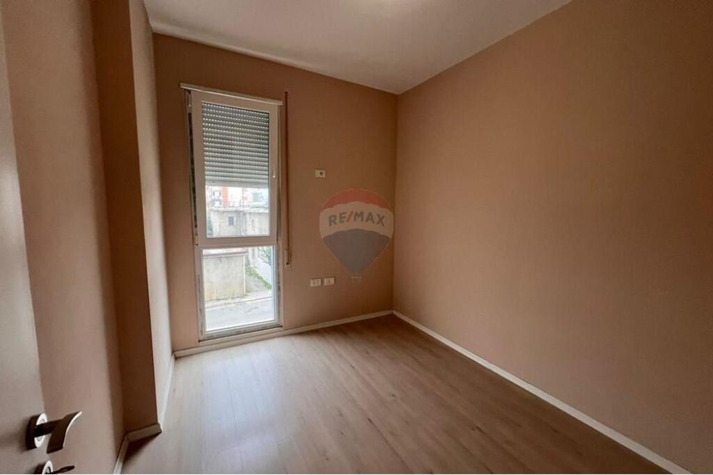 QIRA APARTAMENT 3+1 XHAMIA E SELITES!