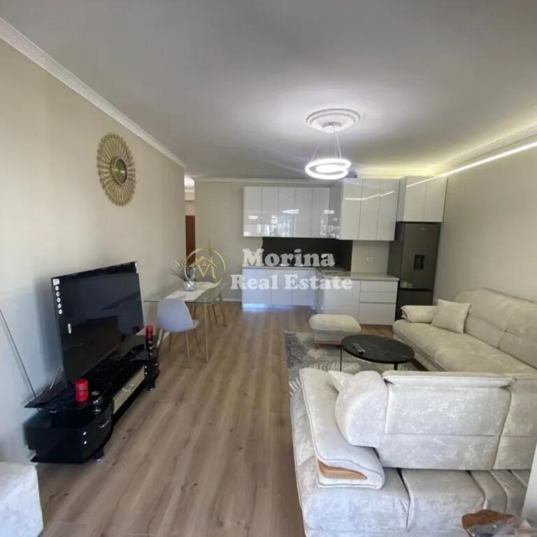 Rent Apartment 1+1, at the Train Station, 650 Euro