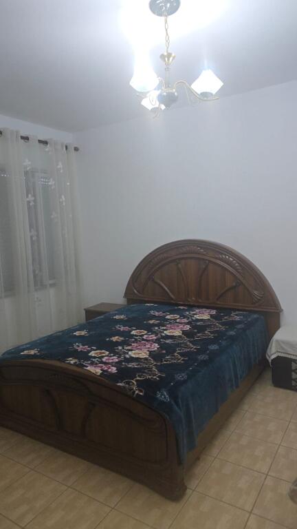 Shitet Apartament ne Golem