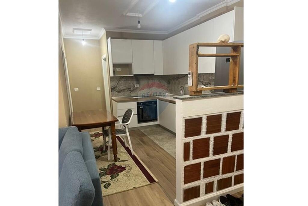 Apartament 2+1 me Qira, Shkoze !