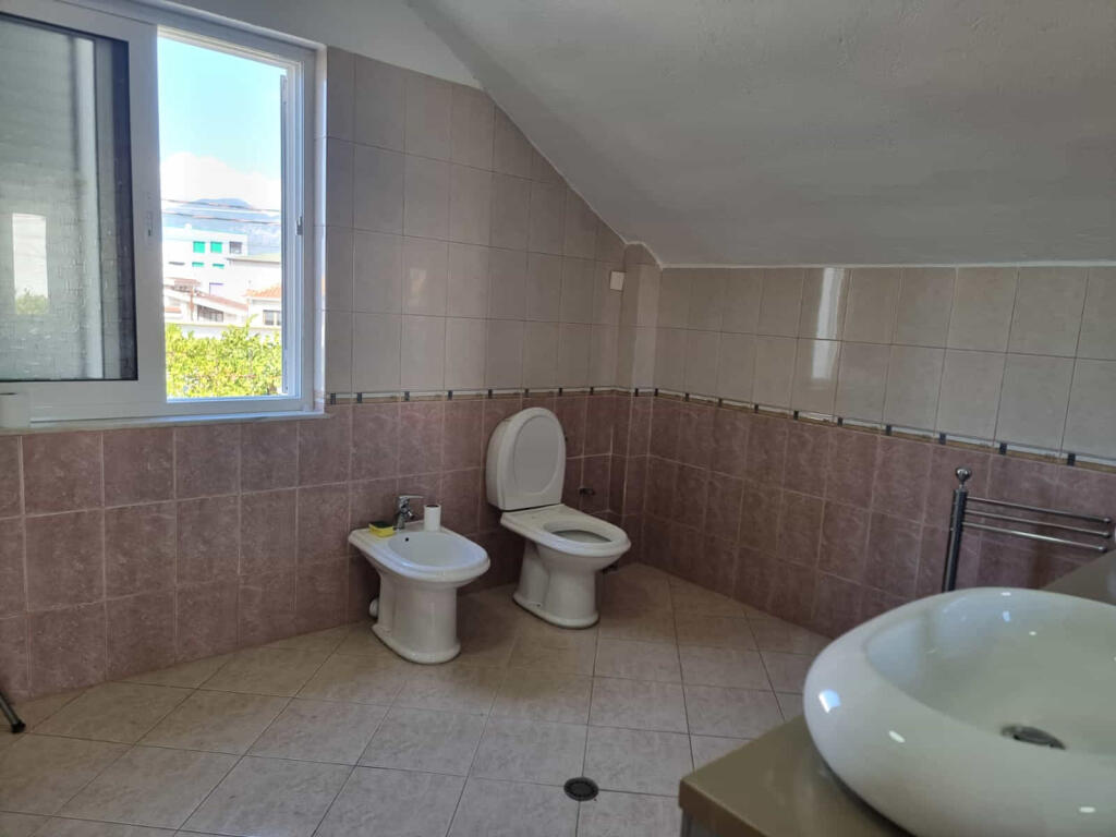 Vile Me Qera 2 Kateshe ne Ali Dem (ID BV22510) Tirane