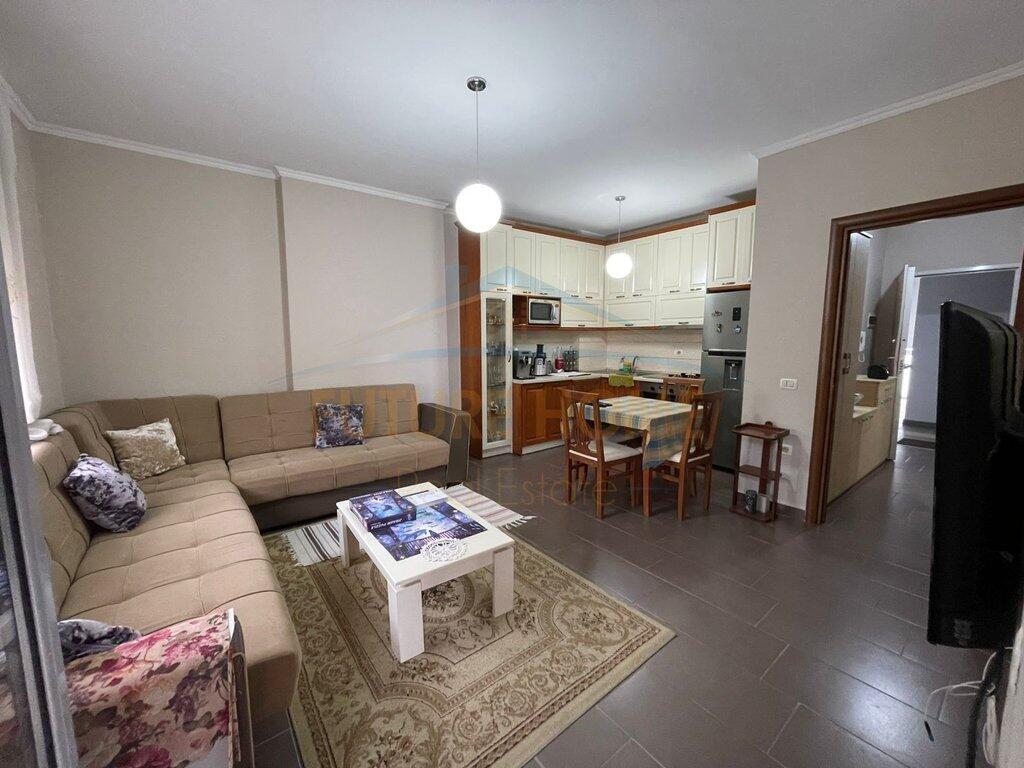 Qera , Apartament 1+1 , Unaza e Re
