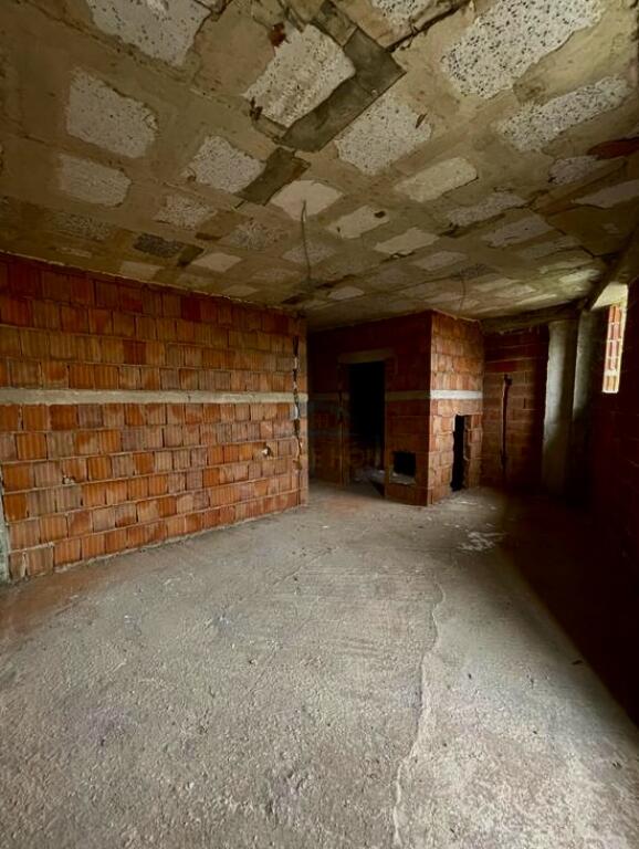 Shitet, Apartament 1+1, Ali Demi, Tirane