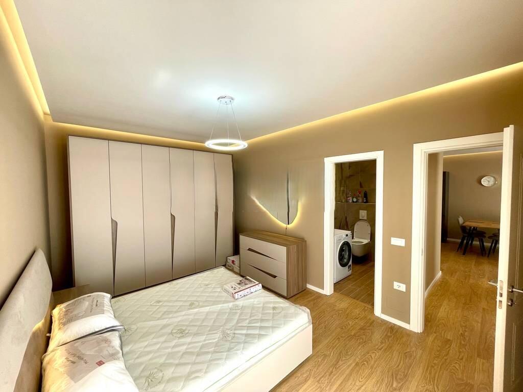 Jepet me Qira Apartament 2+1+2 – Pranë Kopshtit Botanik, 800 €/muaj