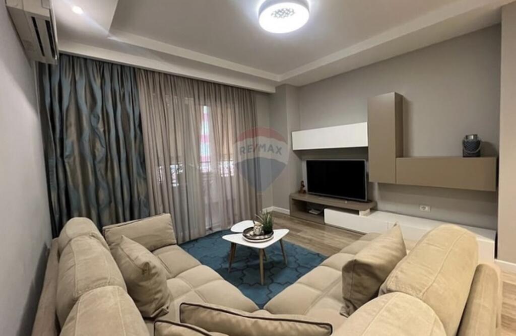 Apartament 2+1 me Qira në Myslym Shyr, Tiranë