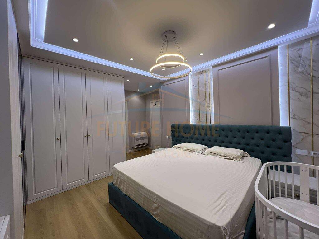Shitet , Apartament 3+1+2 , Unaza e Re