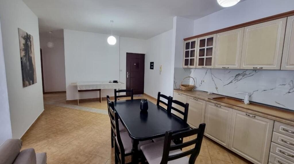 Qira, Apartament 2+1, Unaza e Re, Tirane.