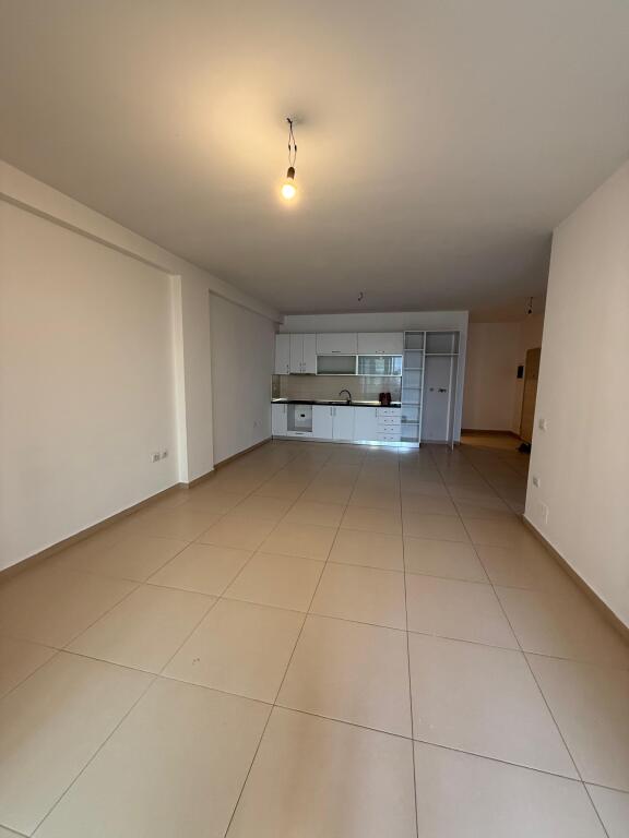 🏡 Apartament për Shitje – 2+1+2 📍 Kinostudio