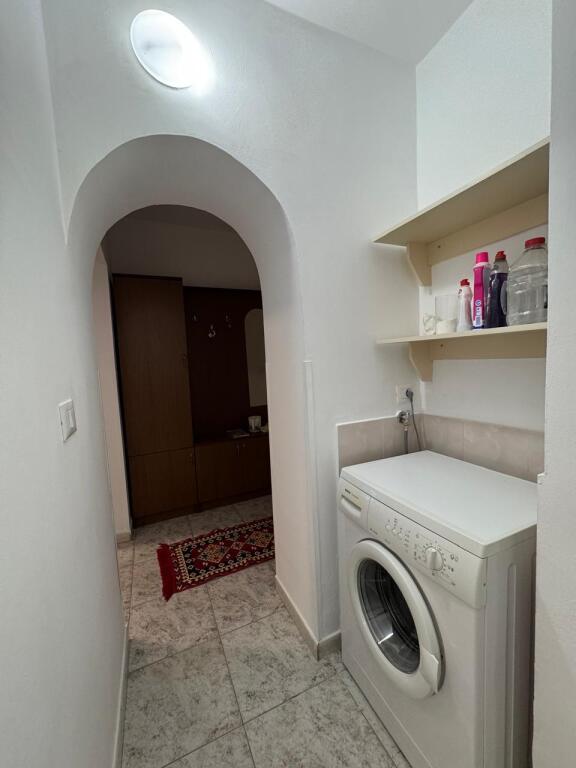 Apartament 2+1+2+ ballkon per Qira ne Qender