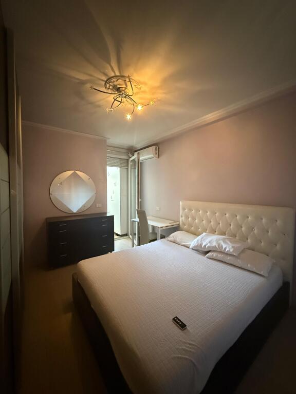 Apartament 2+1 per qera ish ekspozita