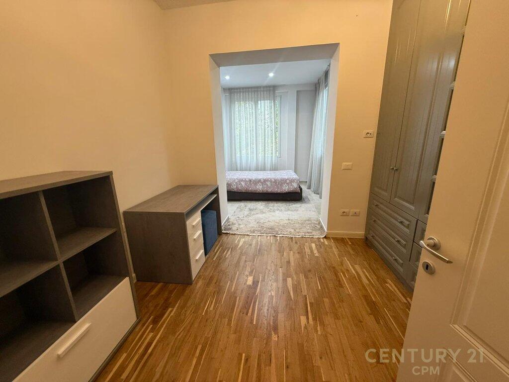 APARTAMENT ME QIRA 3+1+2+2 POSTE PARKIMI,TEK SECRET GARDEN!